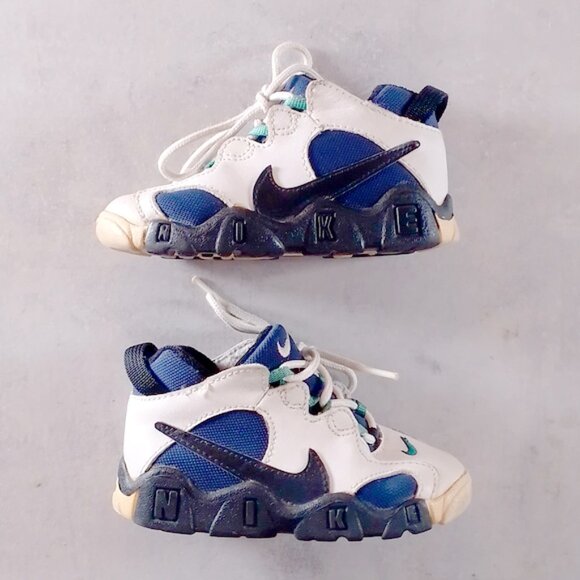 Vintage Other - NIKE AIR BARRAGE SHOE 150247 10200 SIZE 7Y